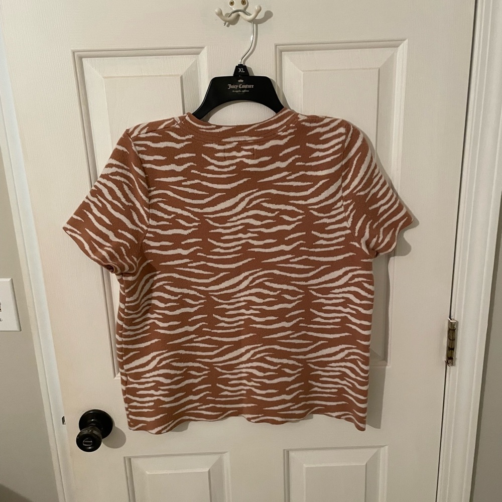 Anthropology Women’s Top Size LG GUC - Picture 13 of 15